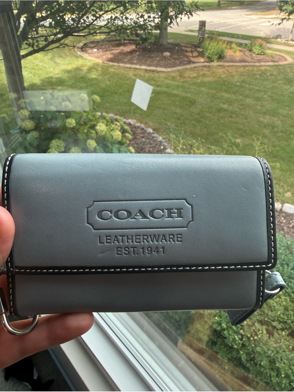 Vintage Coach Est 1941 Leather wallet light blue/navy trim Excellent Condition!